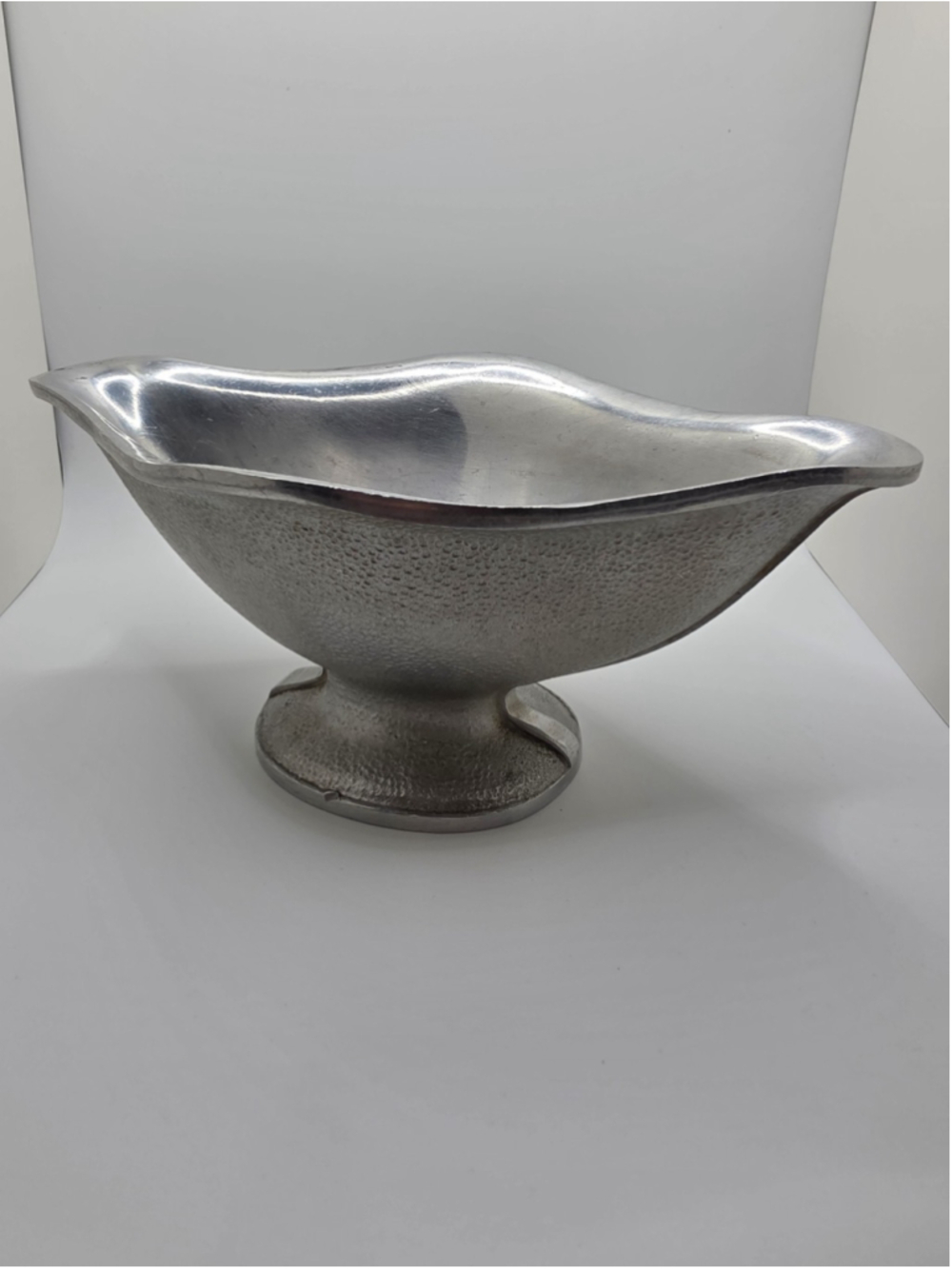 VTG Hammered Cast Aluminum Gravy Boat Pedestal Sauce Server Mid Century Modern - Picture 1 of 7
